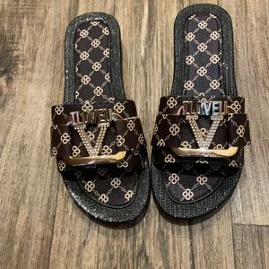 Fancy flip flops nwot never worn